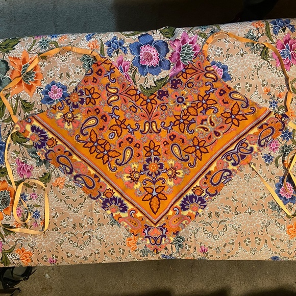 Vintage Free People backless handkerchief shirt, size medium - Picture 7 of 7